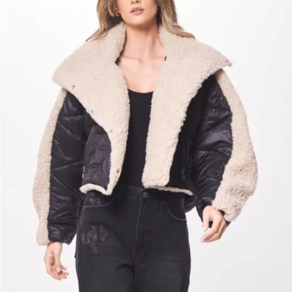 Lamarque Womens Black and Tan Jacket